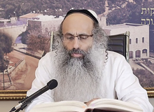 Rabbi Yossef Shubeli - lectures - torah lesson - Chabad on Parshat: Tetzaveh - Friday 74 - Parashat Tetzaveh, Two Minutes Chabad, Chabad, Rabbi Menachem Mendel Schneerson, Rabbi Yossef Shubeli, Weekly Parasha, Parshat Shavua