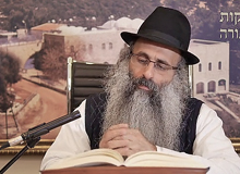 Rabbi Yossef Shubeli - lectures - torah lesson - Chabad on Parshat: Shemini - Tuesday 74 - Parashat Shemini, Two Minutes Chabad, Chabad, Rabbi Menachem Mendel Schneerson, Rabbi Yossef Shubeli, Weekly Parasha, Parshat Shavua